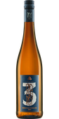 Eine elegante Flasche Rheingau Riesling mit dem Etikett 'Eins Zwei Dry', das in stilvollem Design gehalten ist.
