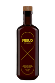 Eine elegante Whiskyflasche mit einem Holzverschluss, die den Namen 'FREUD' in goldener Schrift trägt.