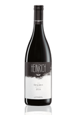 Ein hochwertiger Rotwein in einer schlanken Flasche, die das Etikett 'Ried Edelgraben' und den Jahrgang 2019 präsentiert.