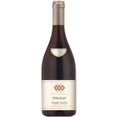 Eine elegante Flasche Volnay Wein mit einem stilvollen Etikett, das die Herkunft und den Jahrgang präsentiert.