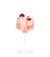 Zart rosafarbener, perlender Drink mit Eiswürfeln, feiner Schaumkrone und frischen Himbeeren in einem hohen Stielglas vor weißem Hintergrund.