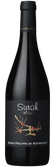 Ein stilvoller Syrah-Wein in einer schlanken Flasche, die mit einem kreativen, farbenfrohen Etikett verziert ist.