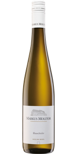 Die Flasche zeigt den Namen 'Markus Molitor' und die Bezeichnung 'Blauschiefer', umgeben von einem klaren, hellen Hintergrund.