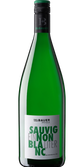 Die Flasche zeigt ein modernes Design mit einem klaren, grünen Glas und einem Etikett, das 'Sauvignon Blanc' anzeigt.