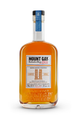 Die Flasche des Mount Gay Rums zeigt ein ansprechendes Design mit einem blauen Etikett und der Aufschrift 'Master Blender Collection'.