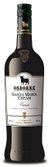 Die Flasche zeigt das ikonische Osborne-Bullensymbol und hebt die Herkunft des Sherrys aus Jerez hervor.