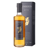 Eine Flasche Penderyn Myth Whisky steht vor einer eleganten Verpackung mit einem goldenen Drachenmotiv.