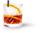 Ein elegantes Glas mit einem tiefroten Getränk, garniert mit einer spiralförmigen Orangenschale und einem schwarzen Clip.