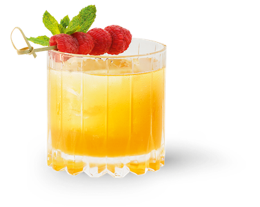 Ein elegantes Glas mit einem erfrischenden, gelben Cocktail, garniert mit frischen Himbeeren und Minzblättern.