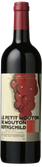 Das Etikett der Weinflasche zeigt eine kreative Darstellung von Trauben, während der Wein selbst in einer eleganten Flasche präsentiert wird.