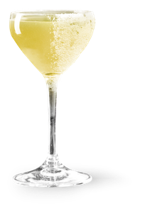 Ein elegantes Cocktailglas mit einem gelben Getränk, das einen Zuckerrand hat, steht auf einer dunklen Oberfläche.