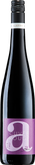 Eine elegante Flasche alkoholfreier Rotwein mit einem auffälligen lila Etikett und dem Schriftzug 'Cuvée Rouge'.