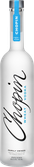 Eine elegante Flasche Chopin-Wodka aus Weißglas mit einem blauen Etikett und geschwungener Schrift, die den Namen betont.