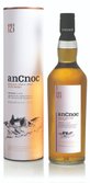 Eine Flasche anCnoc 12 Jahre alten schottischen Whisky steht neben einer eleganten Verpackung mit künstlerischem Design.