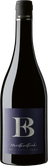 Eine hochwertige Weinflasche mit einem dunkelblauen Etikett, das von einem großen silbernen „B“ geprägt wird. Darunter stehen der Name „Meisterstück“ und das Weingut „Emil Bauer Pfalz“, während der schwarze Flaschenhals zusätzlich den Schriftzug „Emil Bauer“ trägt.