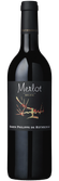 Eine elegante Flasche Merlot mit einem kunstvollen Etikett, das den Namen und die Herkunft des Weins zeigt.