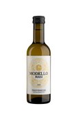 Die Flasche hat einen schwarzen Schraubverschluss und ein ansprechendes Etikett, das die Herkunft und den Jahrgang des Weins angibt.