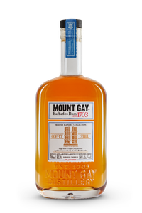 Die Flasche des Mount Gay Rums zeigt ein ansprechendes Design mit einem blauen Etikett und der Aufschrift 'Master Blender Collection'.