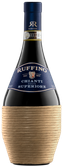 Ein hochwertiger Chianti in einer einzigartigen Flasche mit geflochtenem Papier und einem auffälligen blauen Etikett.