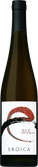 Eine elegante Flasche trockener Riesling mit einem künstlerischen Etikett, das rote und schwarze Pinselstriche zeigt.