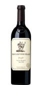 Eine elegante Flasche Cabernet Sauvignon von Stag's Leap Wine Cellars mit einem kunstvollen Etikett und einem Hirschmotiv.