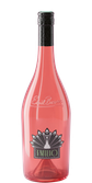 Die Flasche hat eine auffällige rosafarbene Farbe und ein detailliertes Etikett mit dem Namen 'Emilio' und einem Pfau-Design.