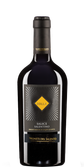Eine elegante Flasche Zolla Salice Salentino mit einem auffälligen, geometrischen Etikett und glänzendem schwarzen Finish.