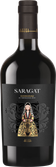 Eine elegante Weinflasche mit dem Etikett 'Saragat Cannonau di Sardegna DOC', verziert mit einer stilisierten Frau.