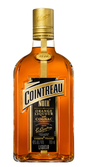 Cointreau Noir, ein Likör mit 40% Alkohol, wird in einer klaren Flasche präsentiert, die den bernsteinfarbenen Inhalt sichtbar macht.