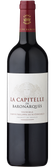 Eine elegante Flasche Rotwein mit einem kunstvollen Etikett, das den Namen 'La Capitelle de Baronarques' trägt.