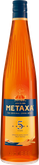Die Flasche Metaxa zeigt ein elegantes Design mit blauer Kappe und goldenen Akzenten, die die 5 Jahre Reifung betonen.