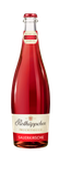 Die Flasche Rotkäppchen Fruchtsecco strahlt in einem satten Rot und hebt die Sauerkirsche als Hauptzutat hervor.