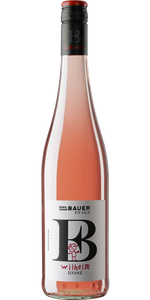 Das Etikett der Weinflasche zeigt den Schriftzug 'Emil Bauer' und eine verspielte Illustration, die den Charakter des Weins betont.