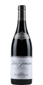 Die Flasche von M. Chapoutier zeigt ein stilvolles Design mit einem weißen Etikett und einem schwarzen Korpus.