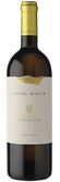 Ein hochwertiger Sauvignon Blanc in einer dunklen Glasflasche, die mit einem goldenen Kapselverschluss versehen ist.