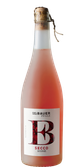 Ein ansprechendes Design einer Secco-Flasche, die in sanften Rosatönen schimmert und mit einem Korken verschlossen ist.