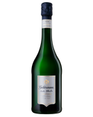 Ein hochwertiger Sekt in einer grünen Glasflasche, die die Tradition und Eleganz des Weinguts Geldermann verkörpert.